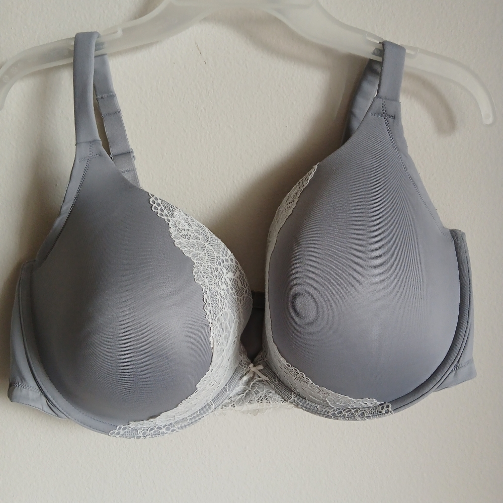 Cacique Smooth Boost Plunge Bra Size 44DDD Underwired Gray Back Closure